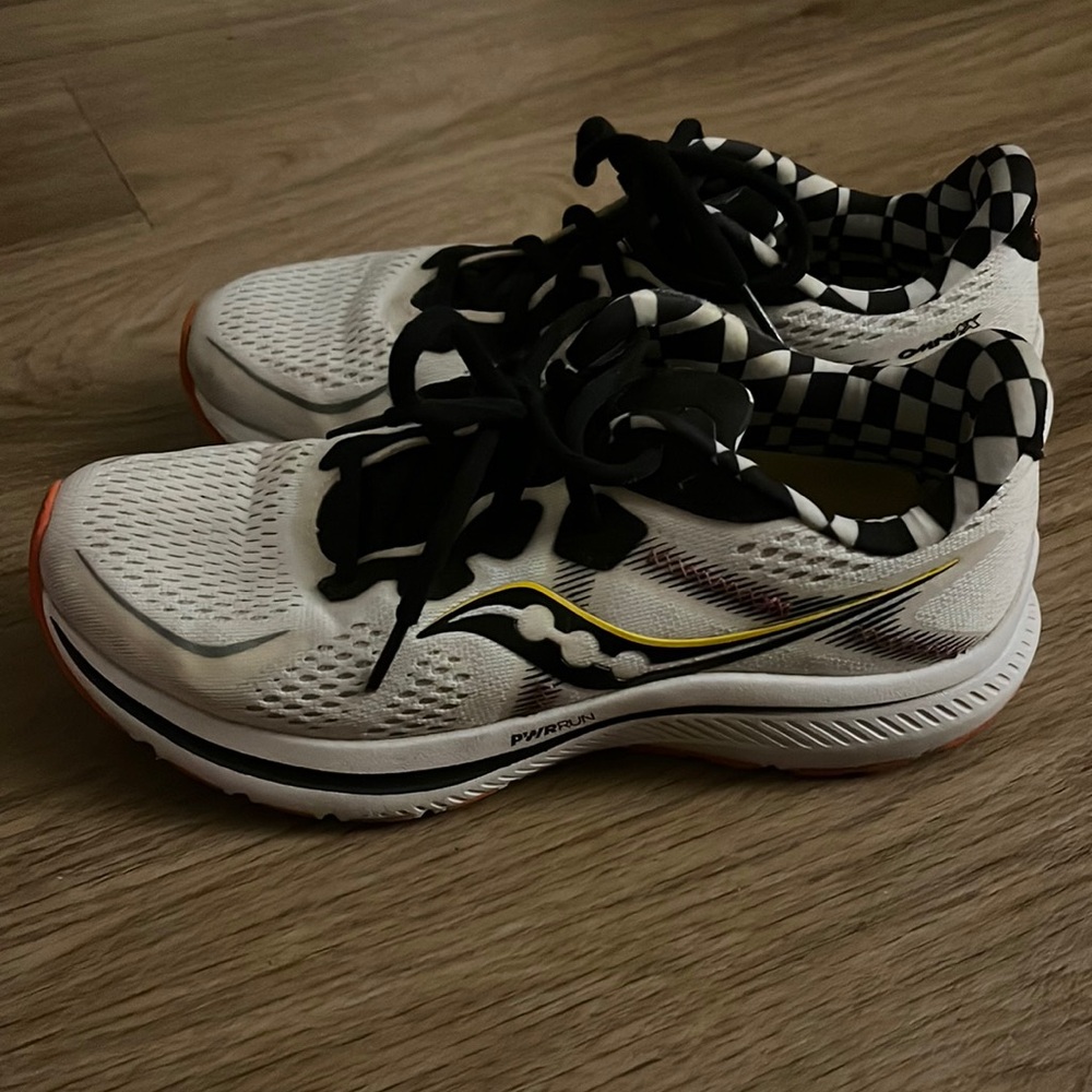 Saucony Omni